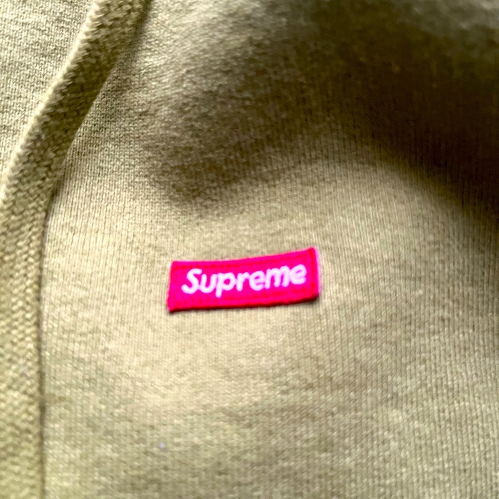 Supreme Hoodie